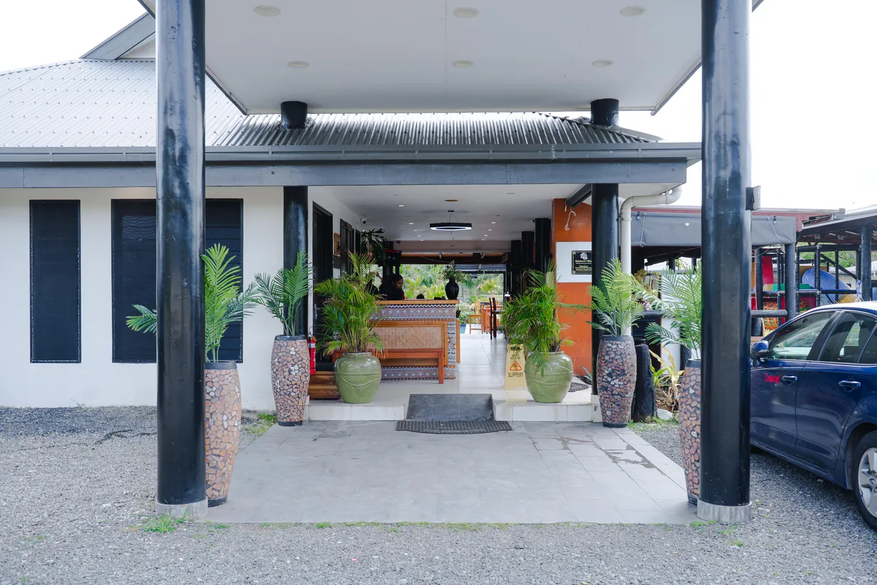 The entrance and reception walkway at BulaBard Gardens